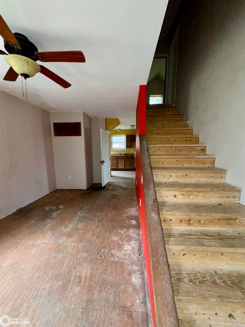 808 Park St, Donnellson, IA, 52625-9403 | Card Image