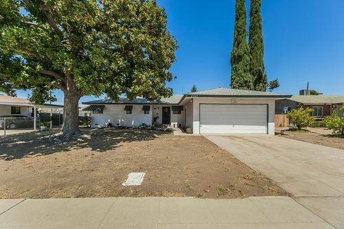 4747 E Clinton Ave, Fresno, CA, 93703-2734 | Card Image