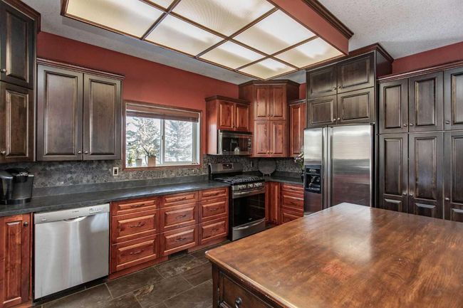 6104 47 Avenue, House other with 5 bedrooms, 3 bathrooms and null parking in Wetaskiwin AB | Image 9