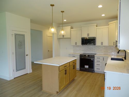 499 Mount Lebanon Church Rd, Greer, SC, 29651-5119 | Card Image