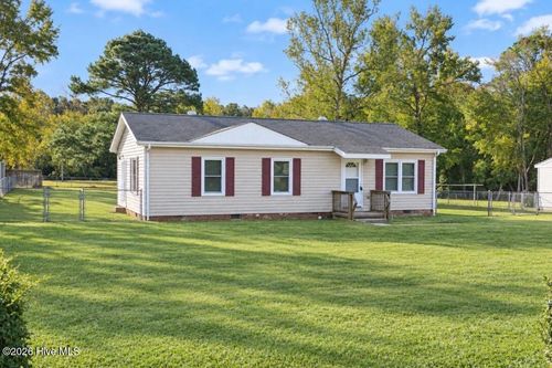657 Queens Creek Road, Hubert, NC, 28539 | Card Image