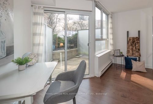 320-711 Bay St, Toronto, ON, M5G2J8 | Card Image