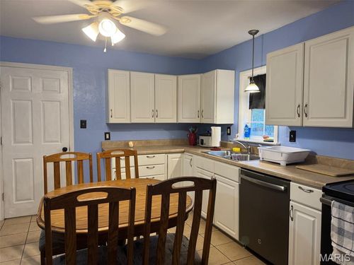 2133 Cedarwood Ct, Lebanon, MO, 65536-8199 | Card Image