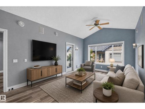 18-2565 Hanna Cres Nw, Edmonton, AB, T6R0M4 | Card Image