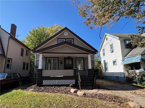 3684 E 105th St, Cleveland, OH, 44105-2469 | Card Image