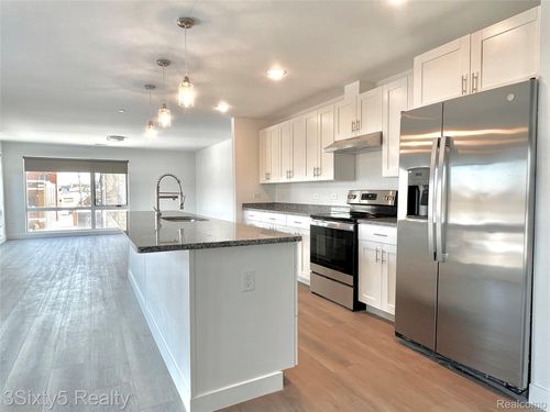 apt-404-166 Oak St, Wyandotte, MI, 48192-5157 | Card Image