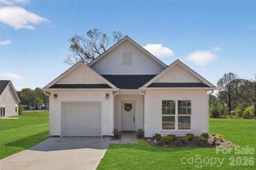 275 Airport Road, Kannapolis, NC, 28081 | Card Image