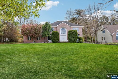 29 Overlook Dr, Jackson, NJ, 08527-4845 | Card Image