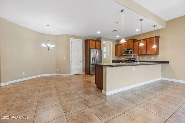 Kitchen/Dining Room | Image 5