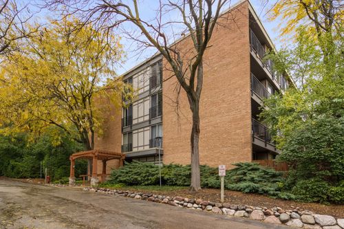 apt-1h-5830 Oakwood Dr, Lisle, IL, 60532-2959 | Card Image