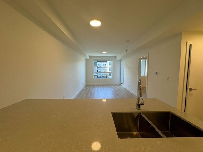310 - 11913 Burnett St, Condo with 1 bedrooms, 1 bathrooms and 1 parking in Maple Ridge BC | Image 5