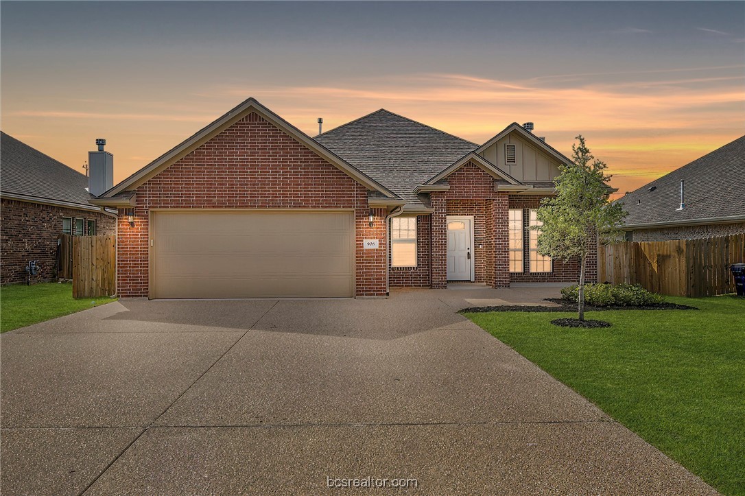 Dove Chase Ln, College Station, TX 77845