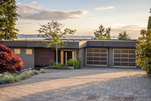 14220 Marine Dr, White Rock, BC, V4B1A8 | Card Image