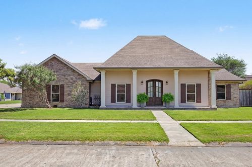 210 Chantilly Dr, Houma, LA, 70360-7103 | Card Image
