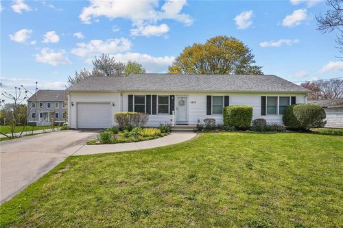 1037 Main Road, Tiverton, RI, 02878 | Card Image