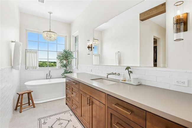 658 Fordtran Rd, Home with 6 bedrooms, 11 bathrooms and 6 parking in New Ulm TX | Image 22