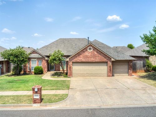 2721 Nw 167th St, Edmond, OK, 73012-8956 | Card Image