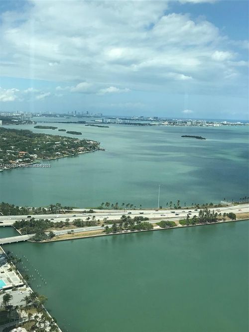 unit-4908-650 Ne 32nd St, Miami, FL, 33137-5270 | Card Image
