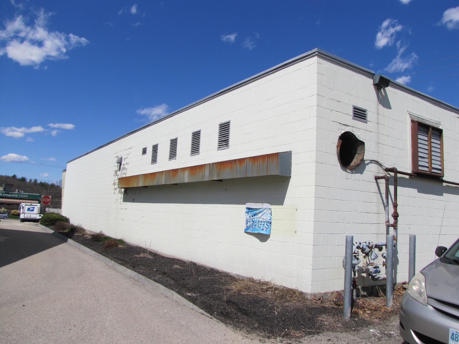 Commercial Sale in Exeter 4