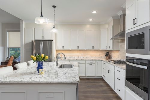 7061 Mercedes Ln, Ooltewah, TN, 37363-5594 | Card Image