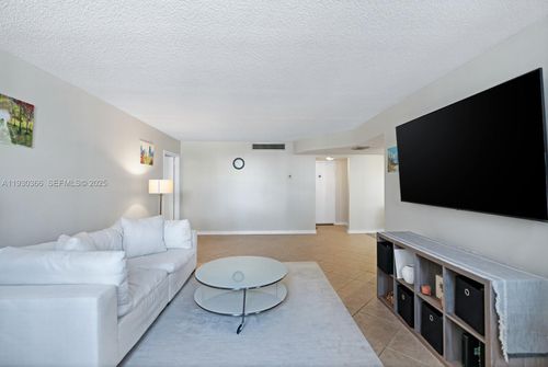 apt-101-100 Golden Isles Dr, Hallandale Beach, FL, 33009-5823 | Card Image