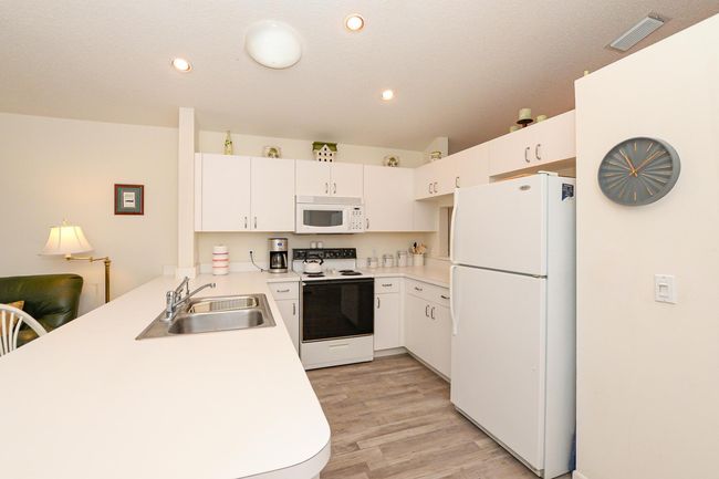 1162 Nw Lombardy Dr, Condo with 2 bedrooms, 2 bathrooms and null parking in Port St Lucie FL | Image 12