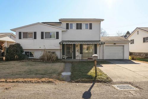 61 Orchard Dr, New Martinsville, WV, 26155-2817 | Card Image