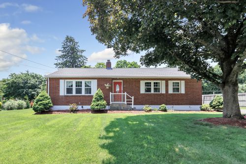 61 Wakeley St, Shelton, CT, 06484-4512 | Card Image