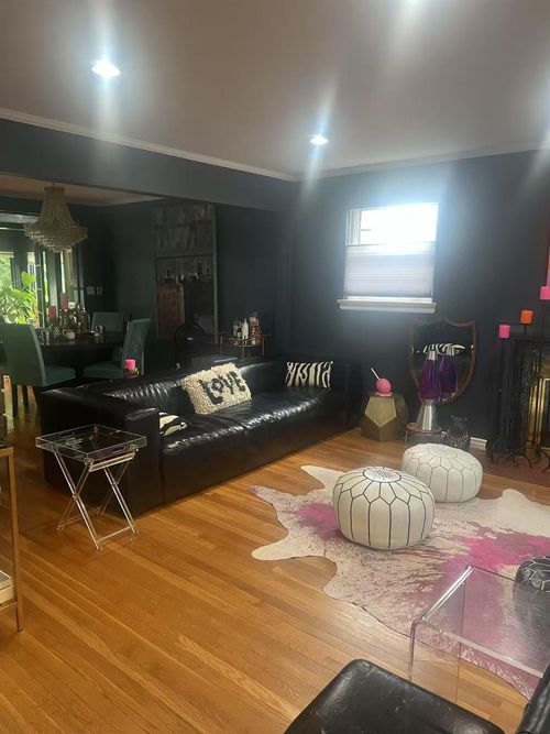 220 77th Ave, Oakland Gardens, NY, 11364-3017 | Card Image