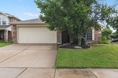 112 Bridlewood St, Azle, TX, 76020-3070 | Card Image