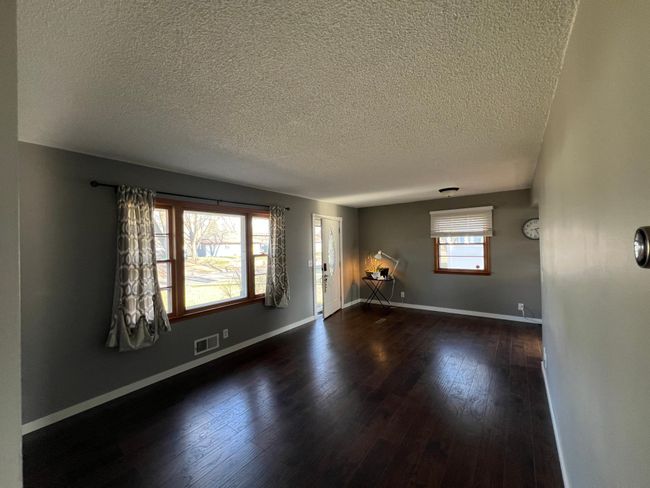 Living room 2.JPG | Image 12