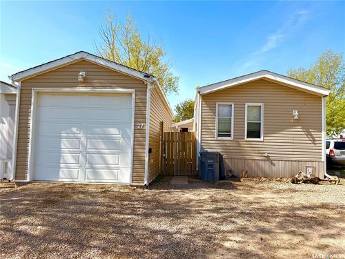 27 Prairie Sun Crt, Swift Current, SK, S9H3X6 | Card Image