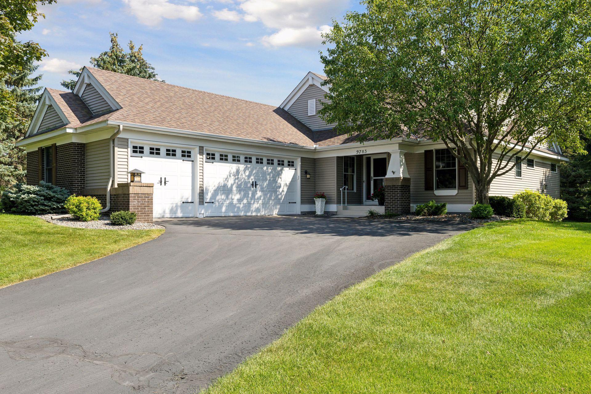 Wedgewood Cir, Saint Paul, MN 55125