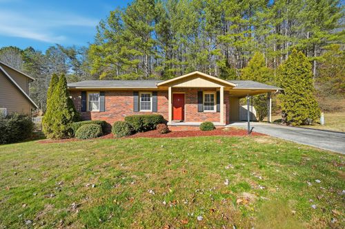 11 Castleford Way, Middlesboro, KY, 40965-9432 | Card Image