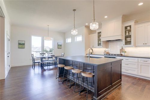 12484 S Barth Rd, Olathe, KS, 66061-3286 | Card Image