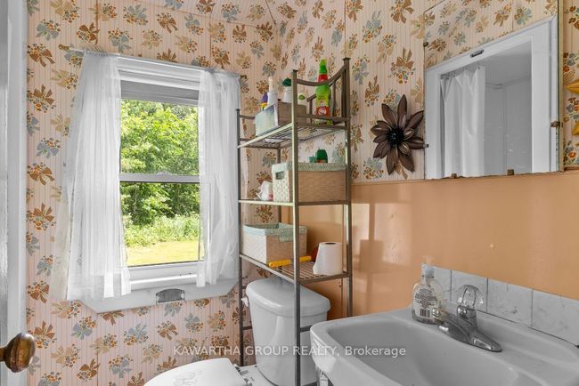103 Shadow Lake Rd, House other with 5 bedrooms, 2 bathrooms and 8 parking in Coboconk ON | Image 36