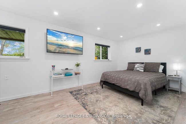 15 Malone Rd, House other with 6 bedrooms, 5 bathrooms and 4 parking in Jacksons Point ON | Image 25