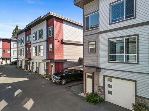 304-3351 Luxton Rd, Langford, BC, V9C2Y9 | Card Image