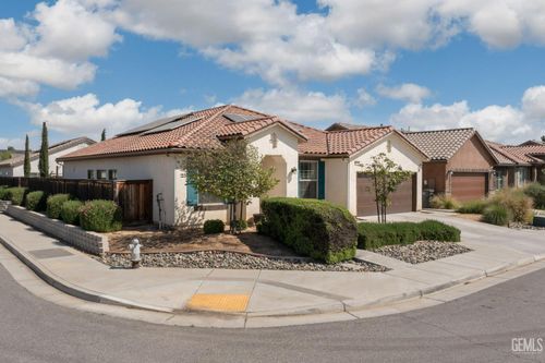 9500 Laurelwood Court, Shafter, CA, 93263 | Card Image