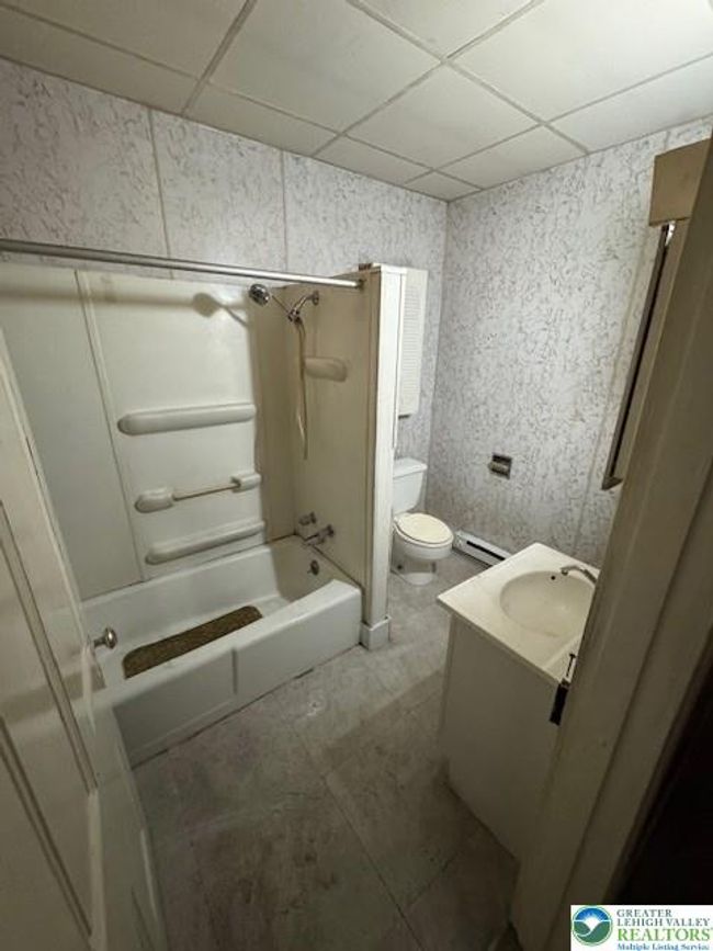 213 W Broad St, Condo with 0 bedrooms, 0 bathrooms and null parking in Tamaqua PA | Image 4