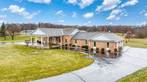 1111 N Lake Pleasant Rd, Hillsdale, MI, 49242-9748 | Card Image