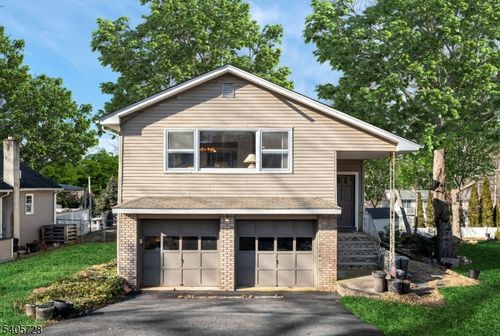 517 Vail Rd, Landing, NJ, 07850-1241 | Card Image