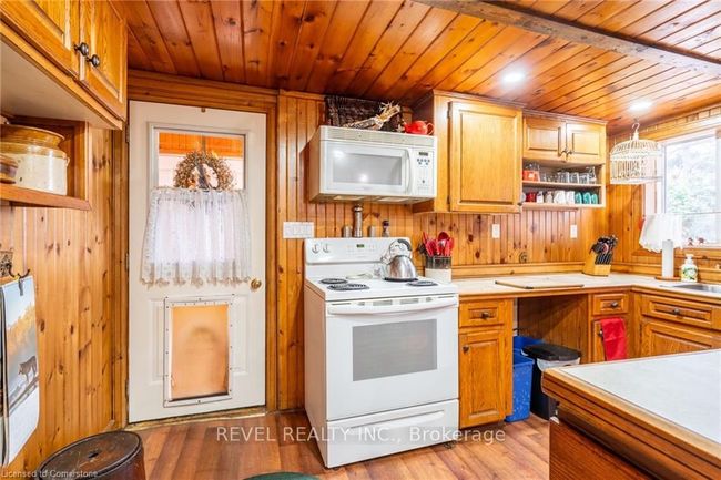 24 Lake Rd, House other with 2 bedrooms, 1 bathrooms and 2 parking in Selkirk ON | Image 10