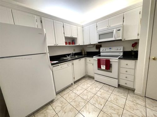 apt-301-4851 21st St, Lauderhill, FL, 33313-3401 | Card Image