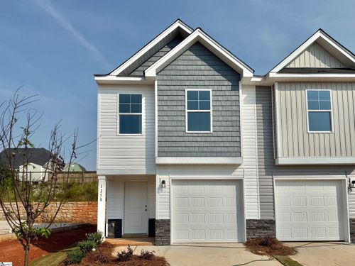 1258 Forestbrook Ln, Spartanburg, SC, 29301 | Card Image