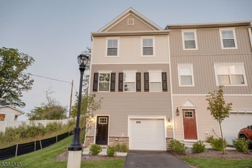 1 Beirne Ln, Wharton, NJ, 07885-2327 | Card Image