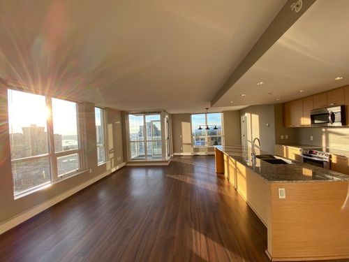 1401-135 E E 17th St, North Vancouver, BC, V7L0C4 | Card Image