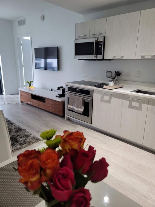 2709-55 Sw 9th St, Miami, FL, 33130-3990 | Card Image