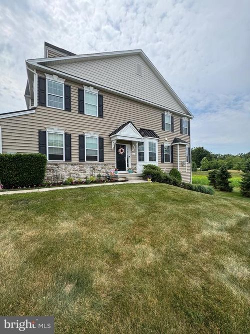 327 W Boulder Dr, CHALFONT, PA, 18914-1306 | Card Image