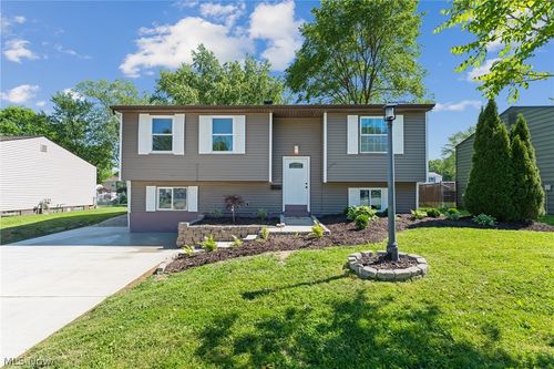 78 Summerberry Lane, Niles, OH, 44446 | Card Image